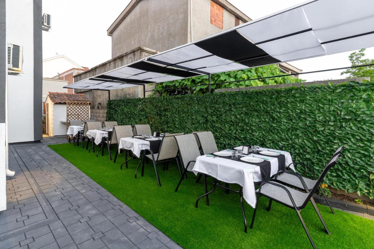 Apart-Hotel Prestige Ulcinj Zewnętrze zdjęcie